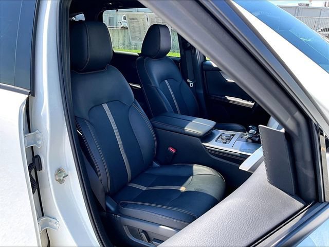 Certified 2025 MAZDA CX-70 Plug-In Hybrid w/ Premium Plus AWD/4WD image 11