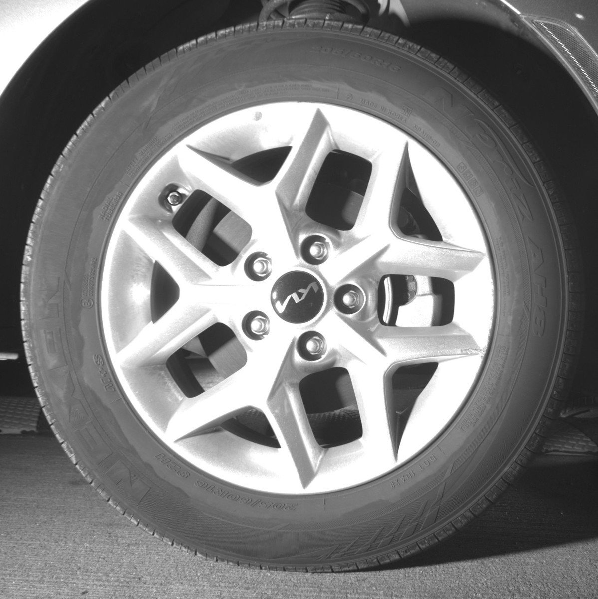 Used 2025 Kia Soul LX w/ LX Technology Package FWD image 13