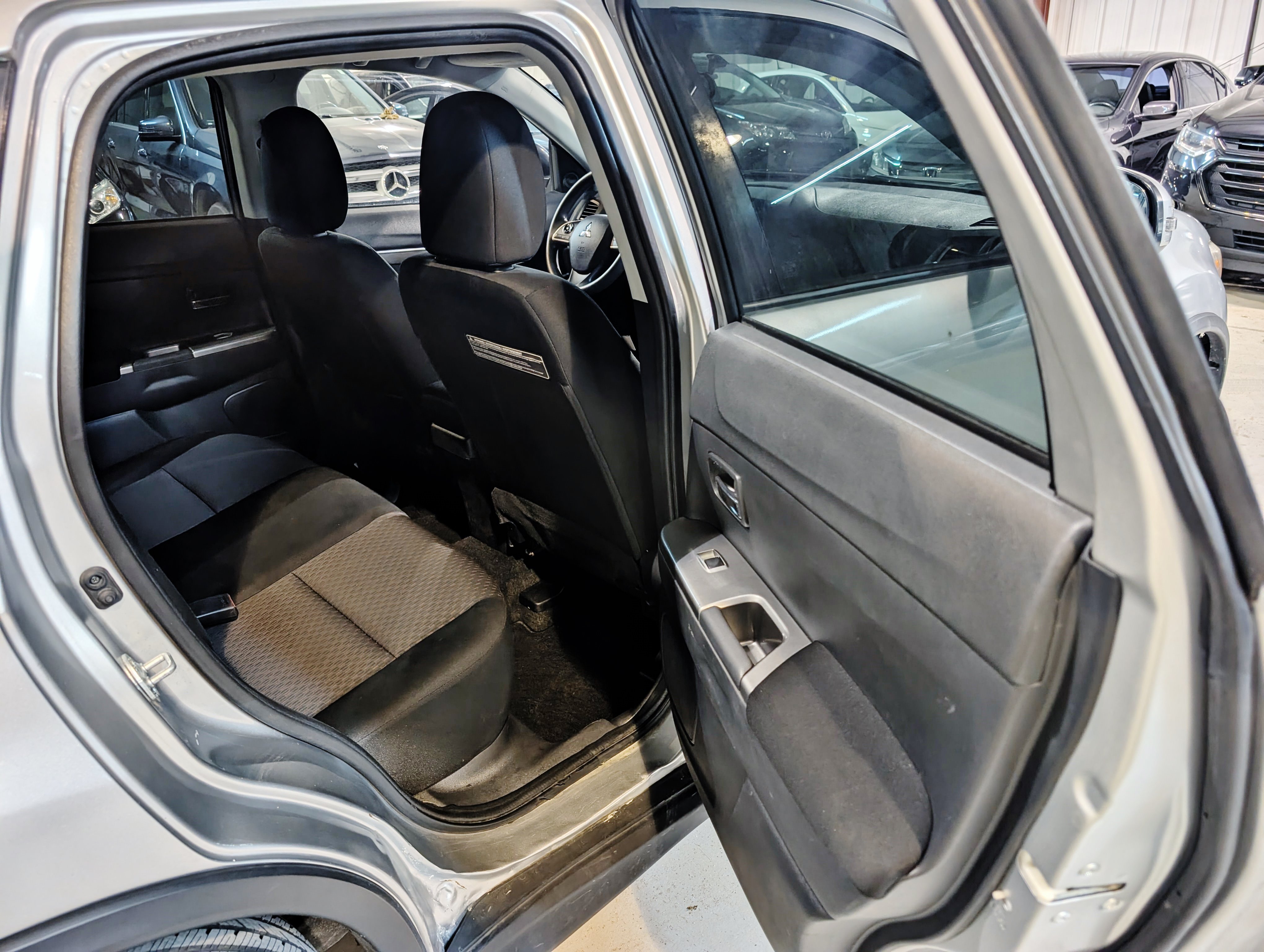 Used 2018 Mitsubishi Outlander Sport ES AWD/4WD image 24
