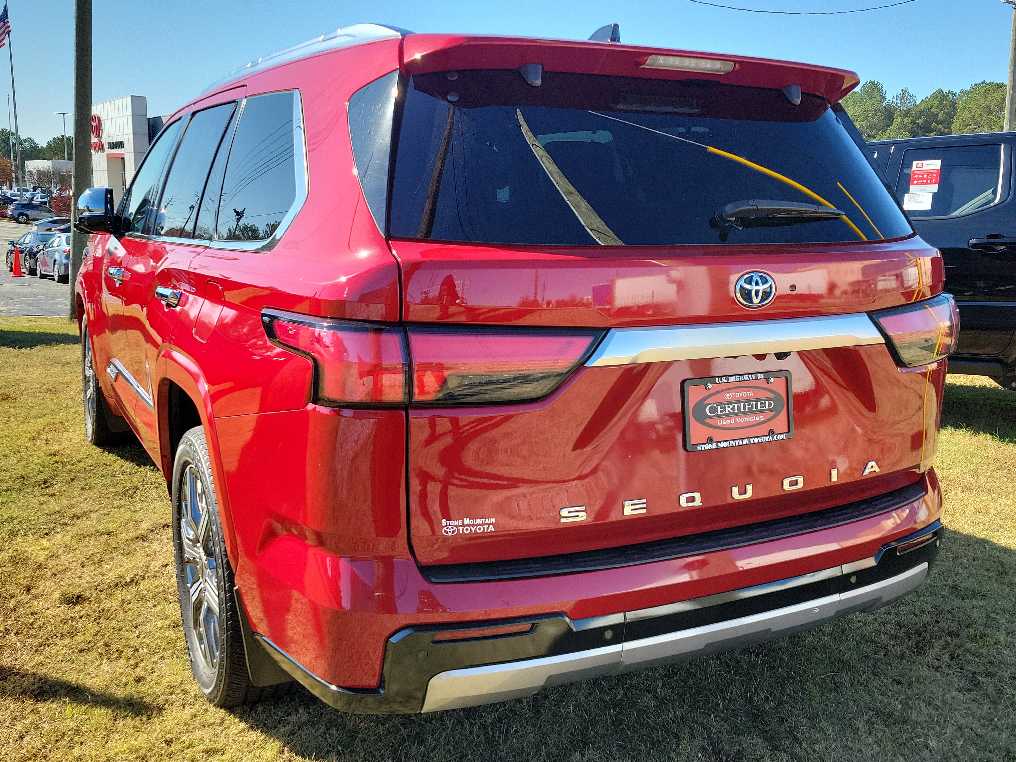 Used 2023 Toyota Sequoia Capstone image 4