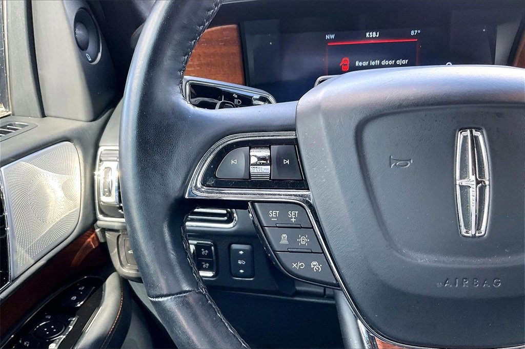 Used 2023 Lincoln Navigator Black Label image 10