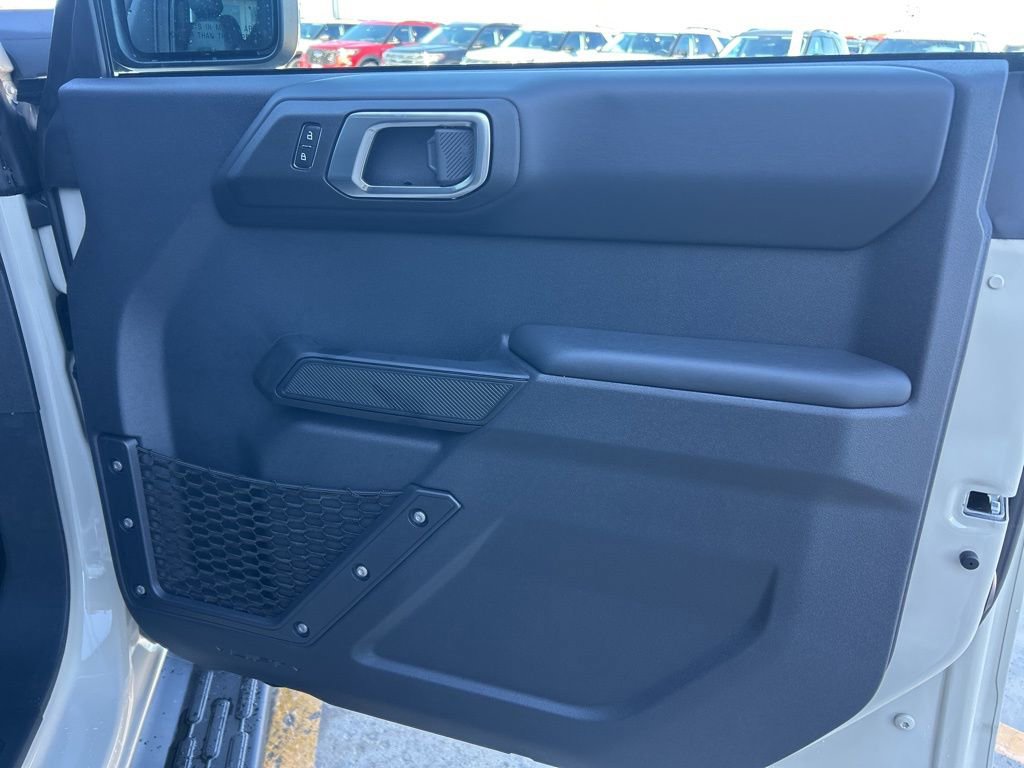 New 2025 Ford Bronco Outer Banks w/ Sasquatch Package image 9