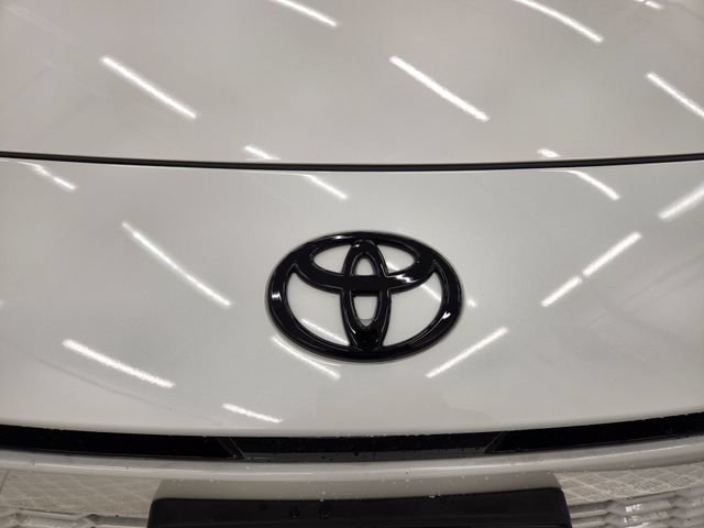 New 2026 Toyota Camry XSE FWD image 12