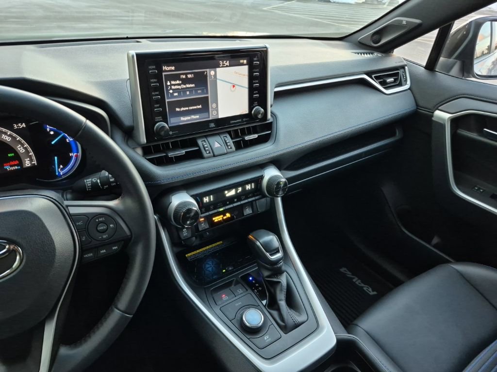 Used 2020 Toyota RAV4 XSE image 25