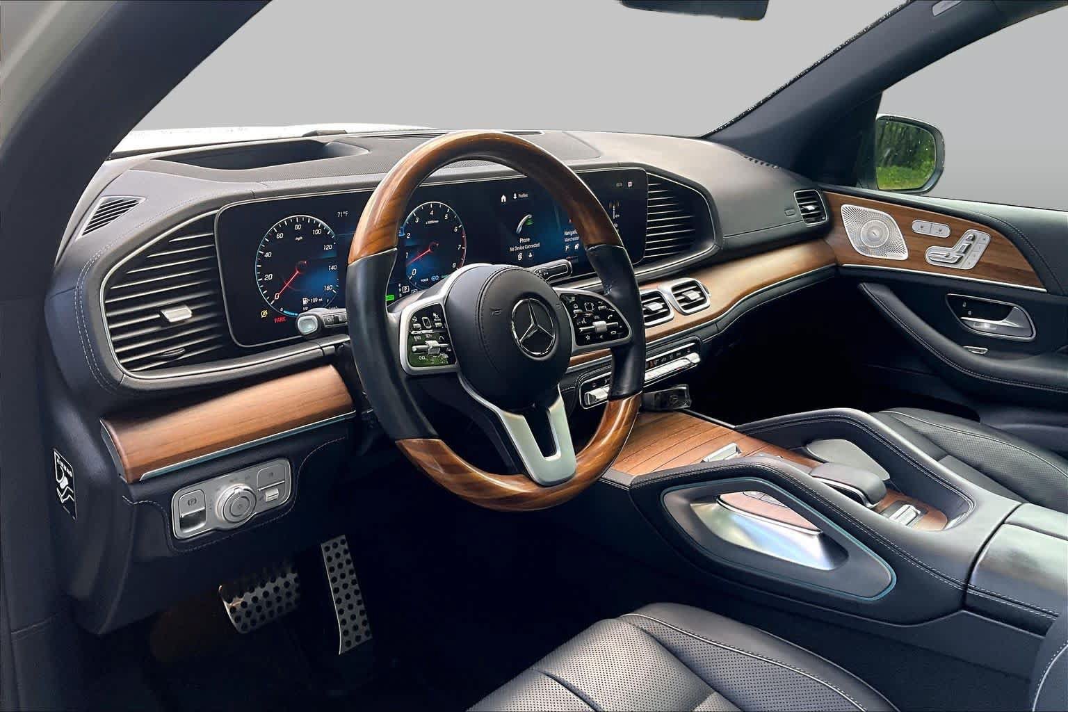 Used 2021 Mercedes-Benz GLS 580 4MATIC image 17