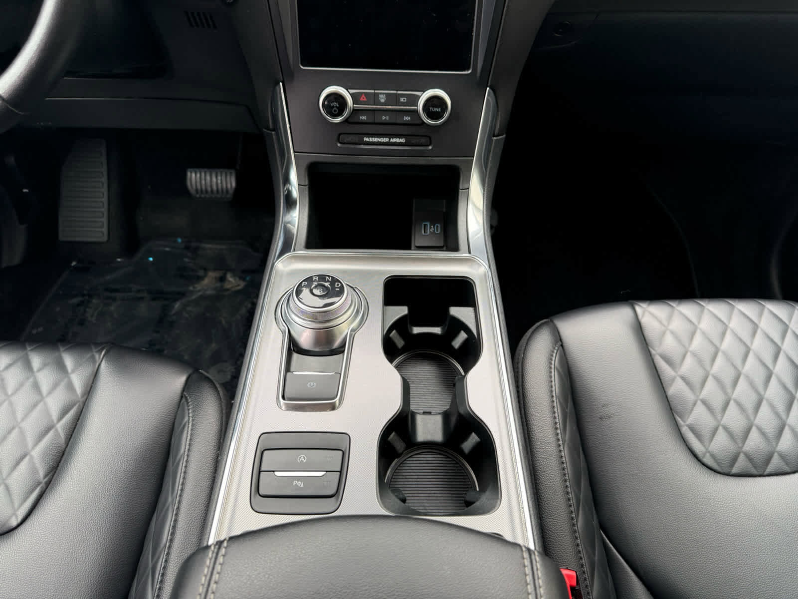 Certified 2024 Ford Edge Titanium image 10