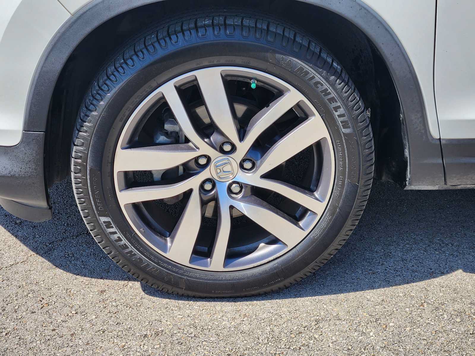 Used 2017 Honda Pilot Touring image 9