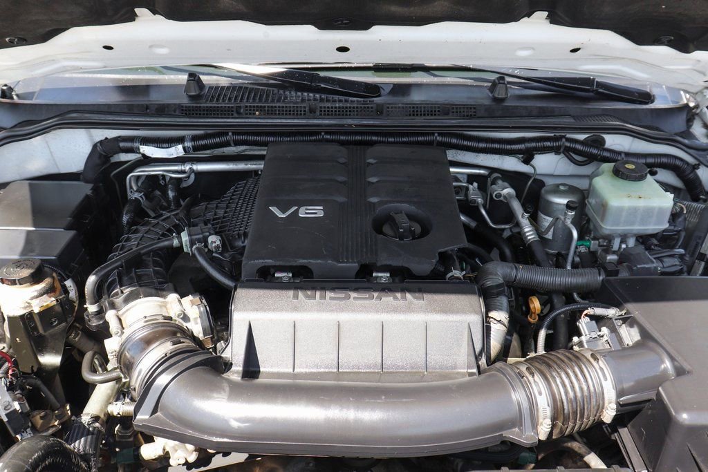 Used 2020 Nissan Frontier SV image 11