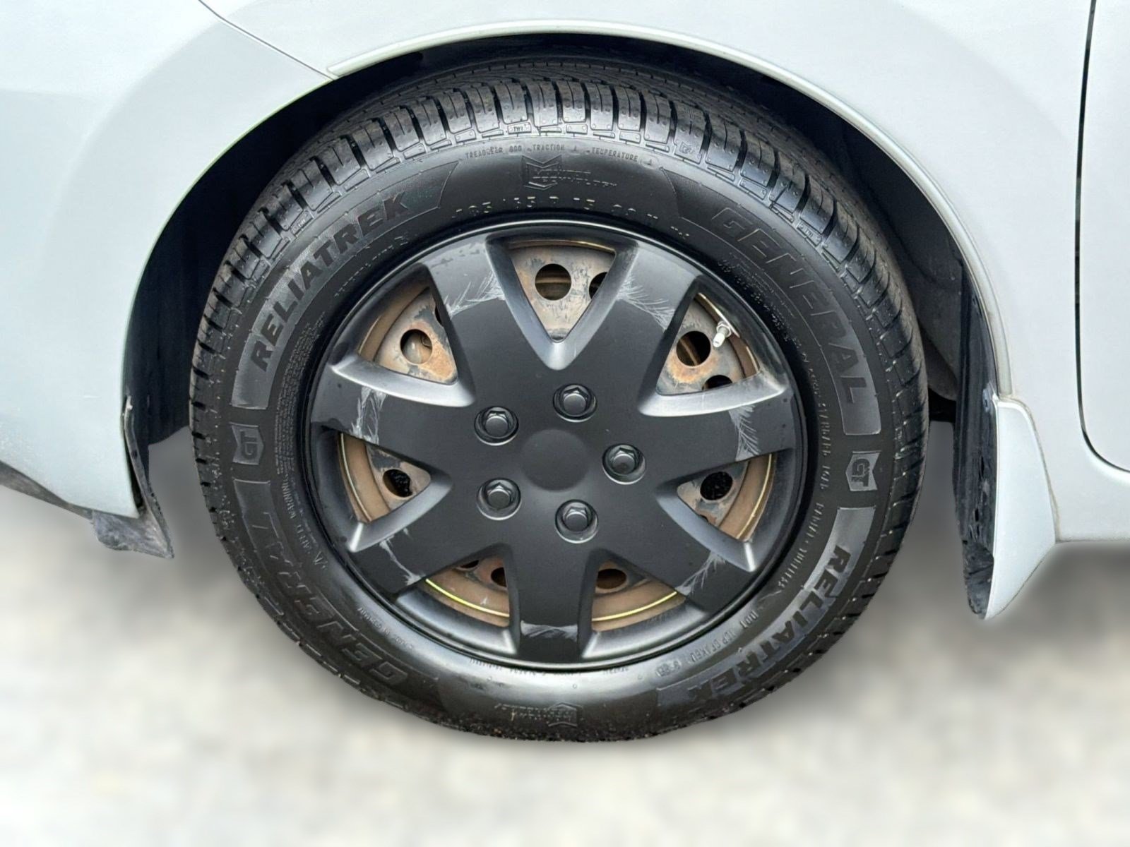 Used 2014 Nissan Versa Note SV FWD image 11