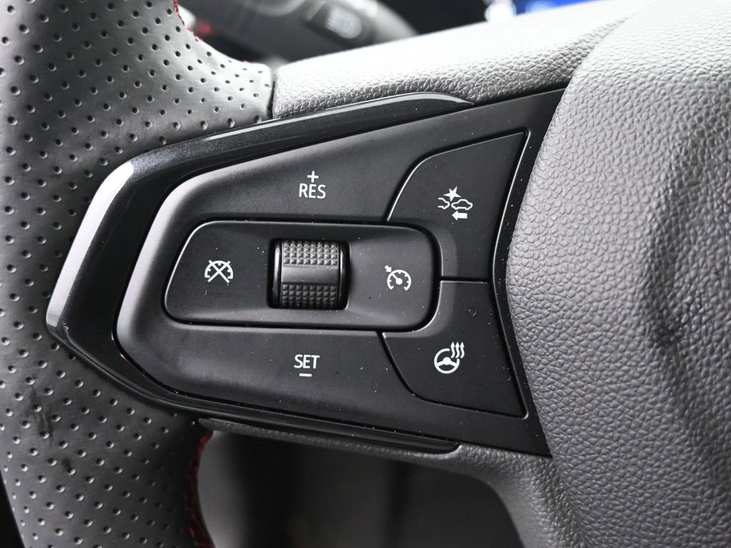 Certified 2026 Chevrolet Trax RS w/ Driver Confidence Package image 27