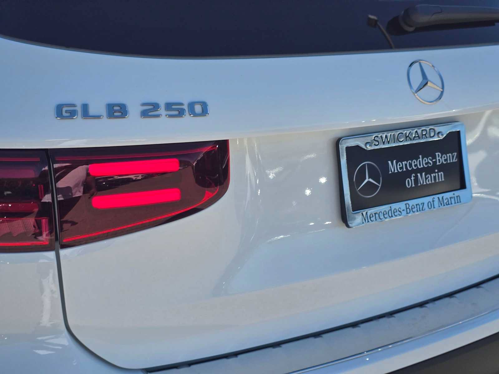 New 2026 Mercedes-Benz GLB 250 image 5