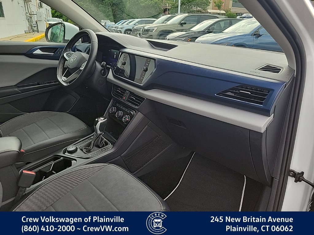 Certified 2023 Volkswagen Taos SE w/ Panoramic Sunroof Package AWD/4WD image 44