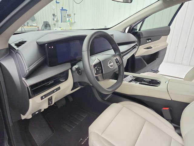 Used 2025 Nissan Murano SV image 18