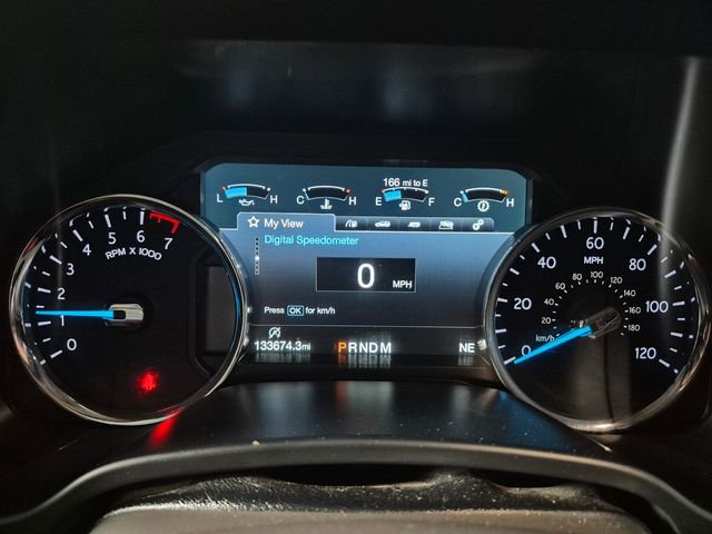 Used 2018 Ford Expedition XLT w/ Equipment Group 202A AWD/4WD image 24