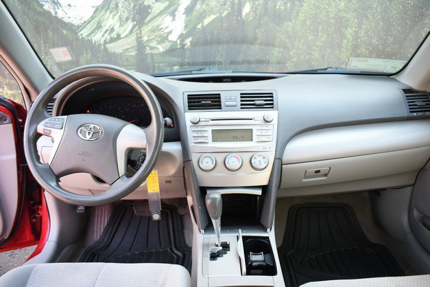 Used 2011 Toyota Camry LE w/ LE Extra-Value Pkg FWD image 18