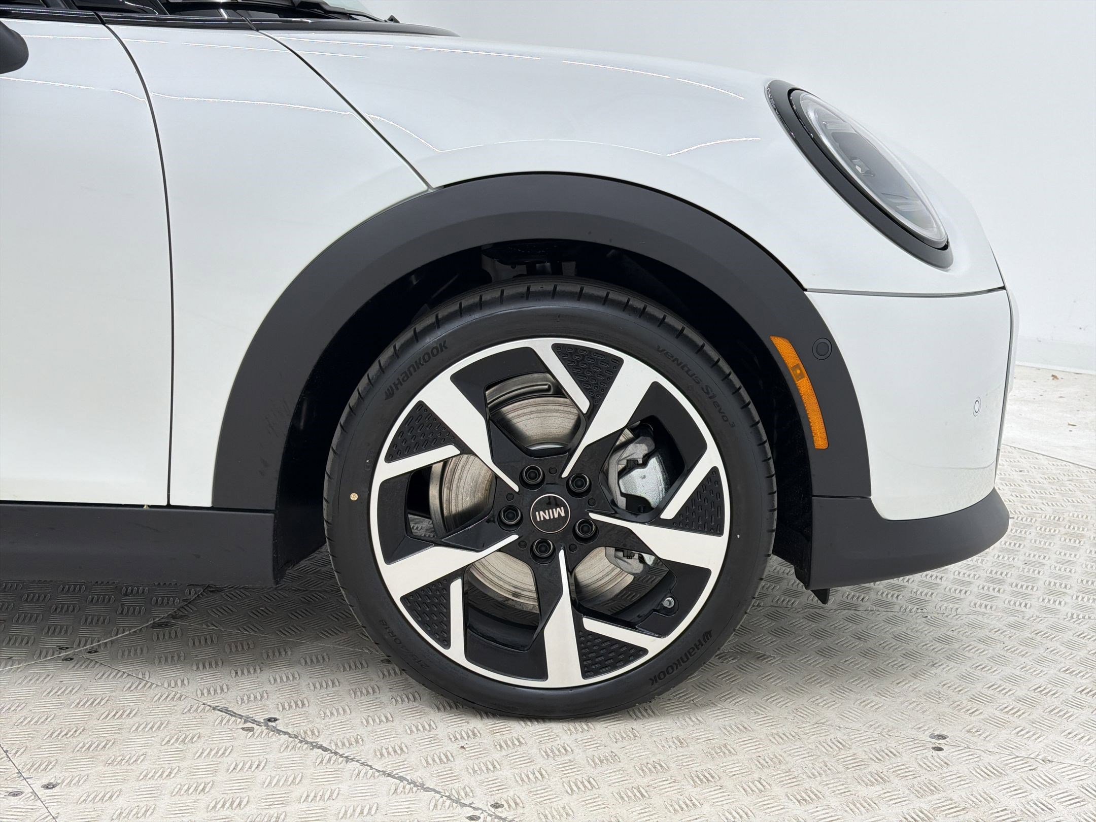 New 2026 MINI Cooper S image 12