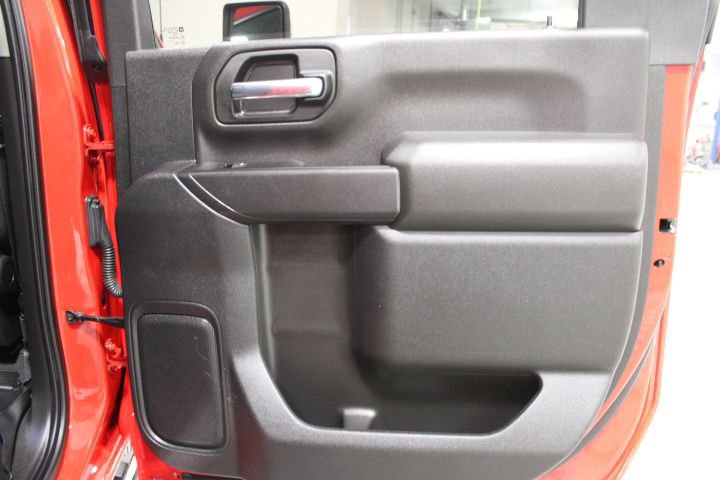 Used 2021 Chevrolet Silverado 2500 LT w/ Texas Edition image 28