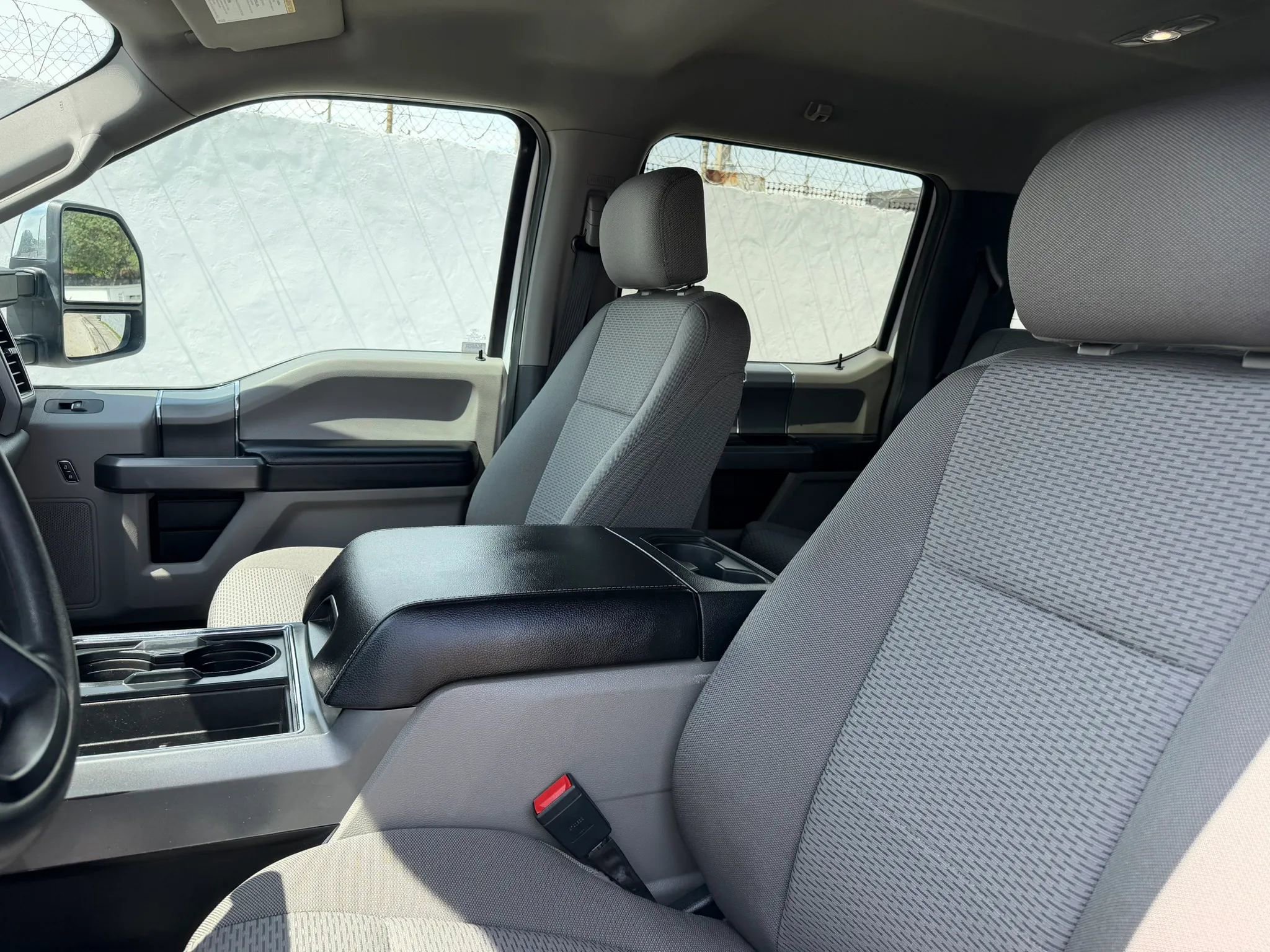 Used 2020 Ford F250 XLT w/ XLT Premium Package AWD/4WD image 13