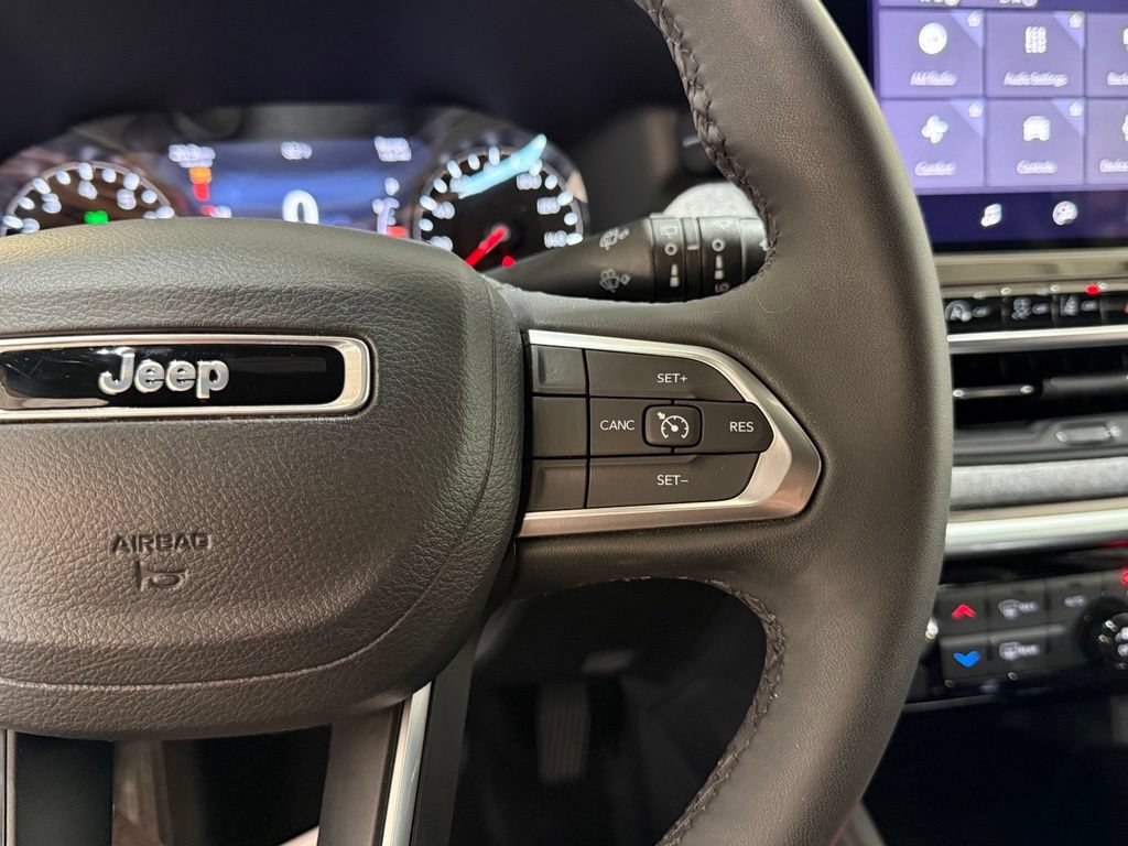 Certified 2023 Jeep Compass Latitude w/ Convenience Group AWD/4WD image 36