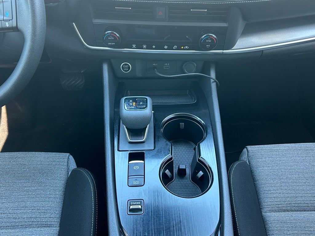 Used 2023 Nissan Rogue SV image 20