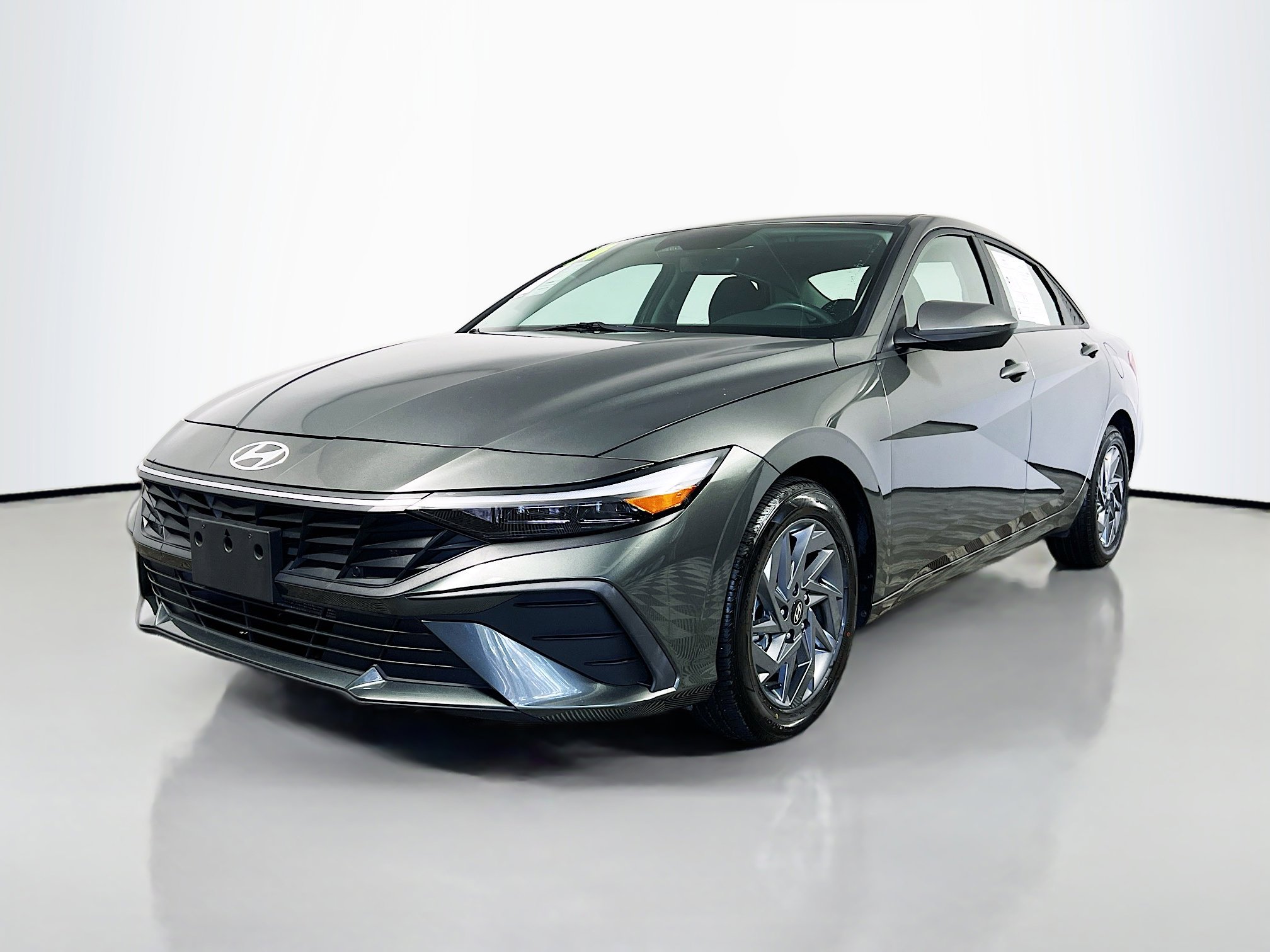 Used 2024 Hyundai Elantra SEL image 10