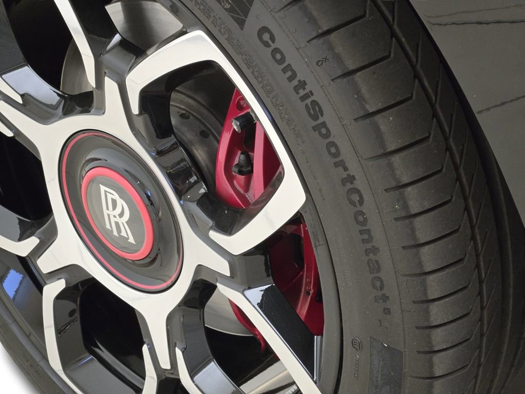 Certified 2022 Rolls-Royce Cullinan Black Badge w/ Dark Exterior Package image 12