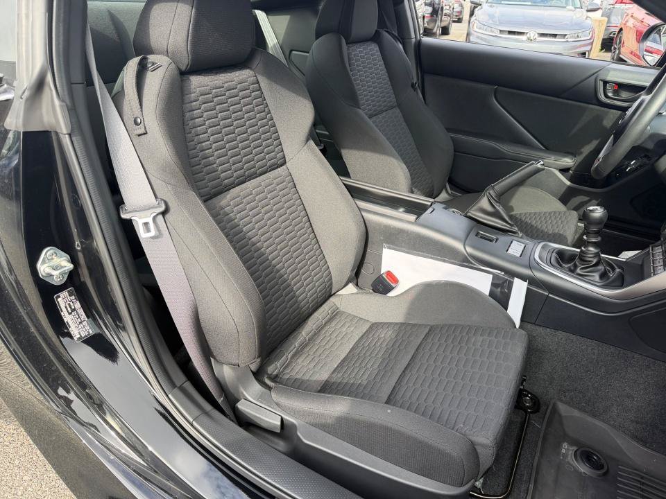 Used 2024 Toyota GR86 RWD image 28