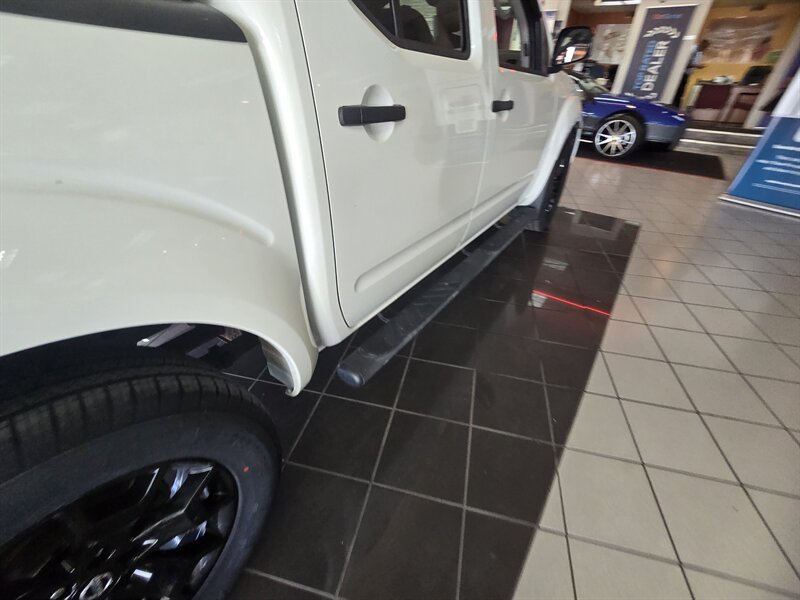 Used 2020 Nissan Frontier SV w/ Midnight Edition Floor Mats RWD image 30