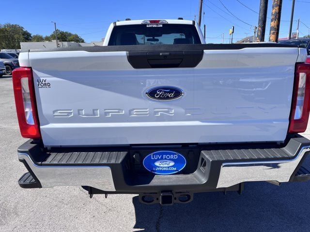 New 2025 Ford F350 XLT w/ FX4 Off-Road Package AWD/4WD image 7