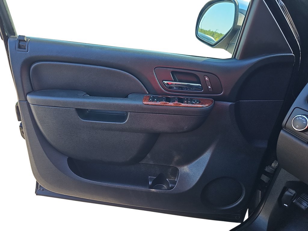 Used 2013 Chevrolet Suburban LT w/ Texas Edition RWD image 24