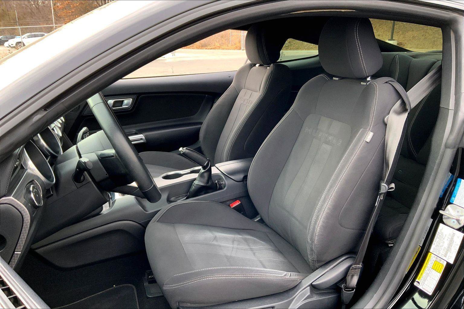 Used 2019 Ford Mustang Coupe w/ Ecoboost Performance Package image 18