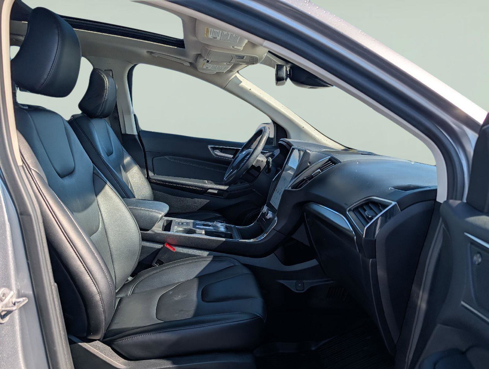 Used 2022 Ford Edge Titanium AWD/4WD image 21