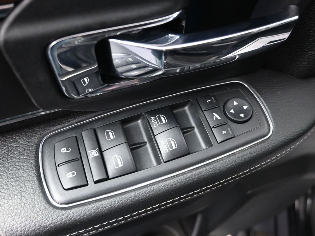 Used 2018 RAM 1500 Laramie w/ Convenience Group image 12