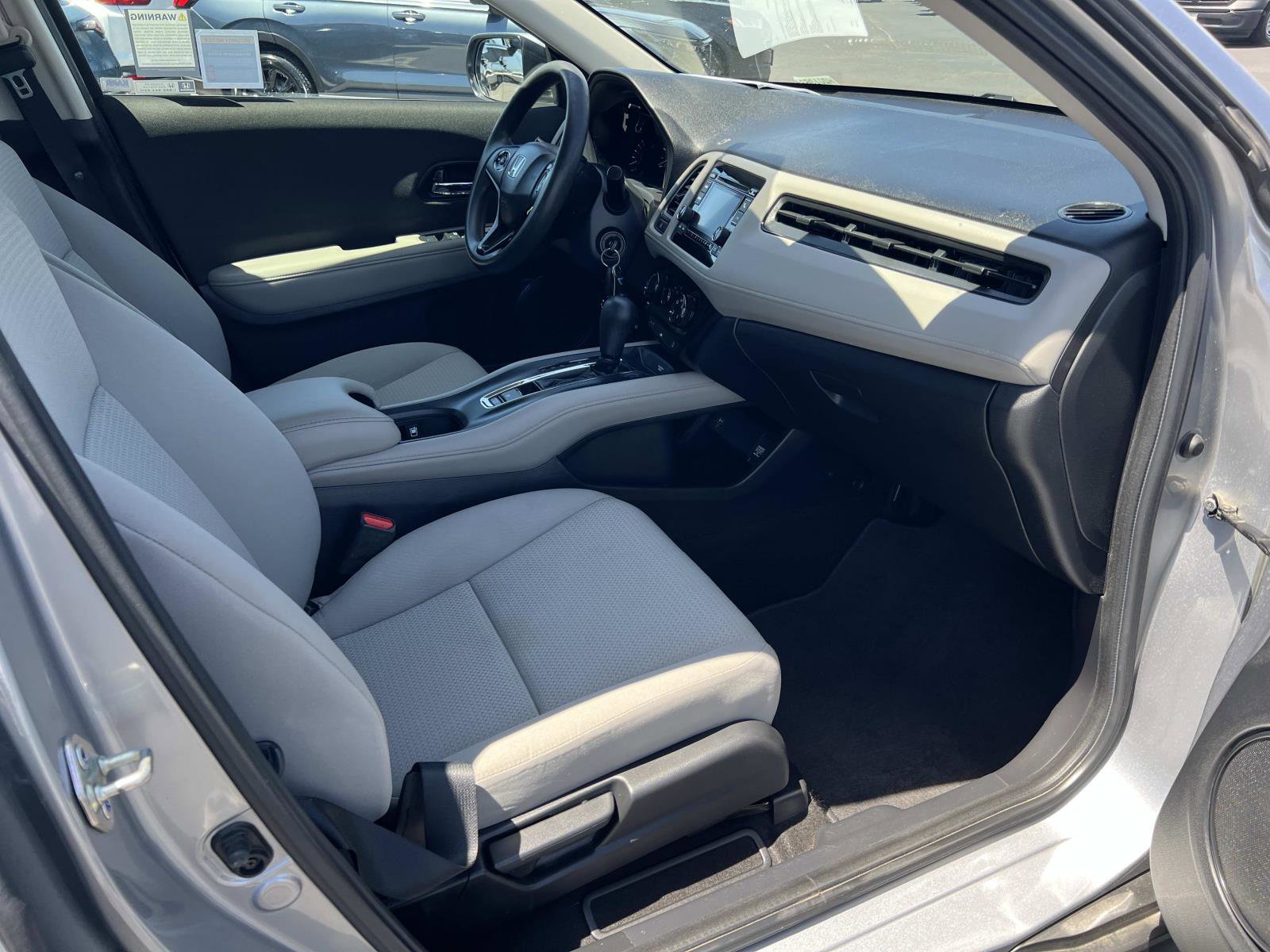 Certified 2020 Honda HR-V LX image 28