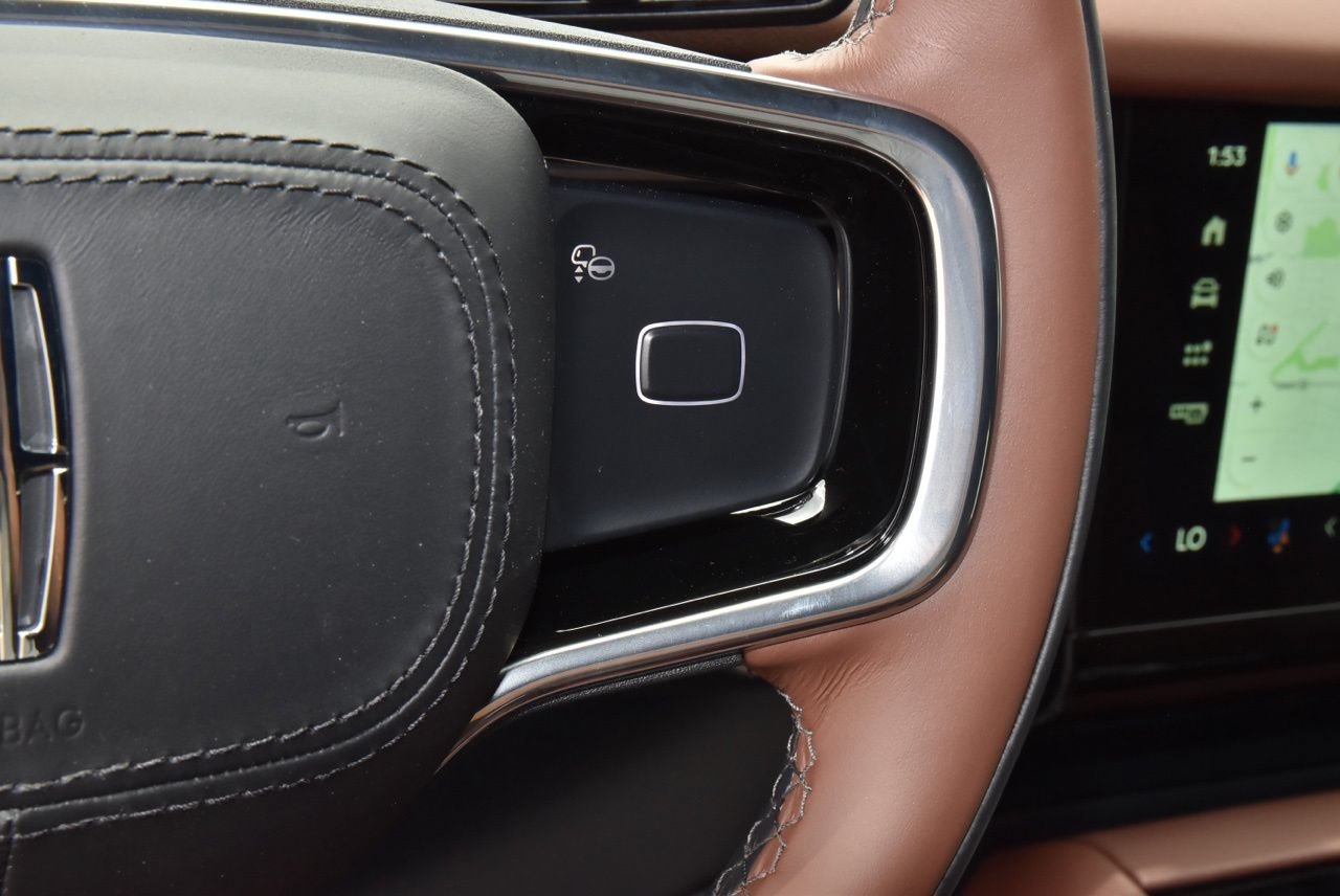 New 2026 Lincoln Navigator L Reserve AWD/4WD image 24