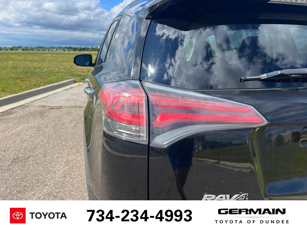 Used 2016 Toyota RAV4 Limited AWD/4WD image 17