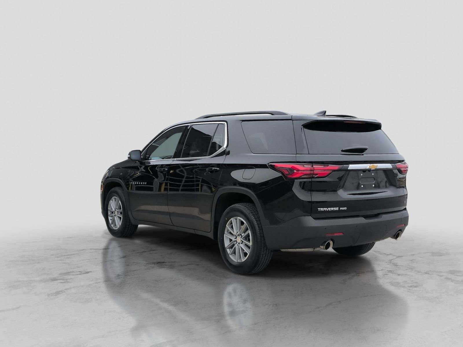 Used 2022 Chevrolet Traverse LT w/ LPO, Cargo Package image 5