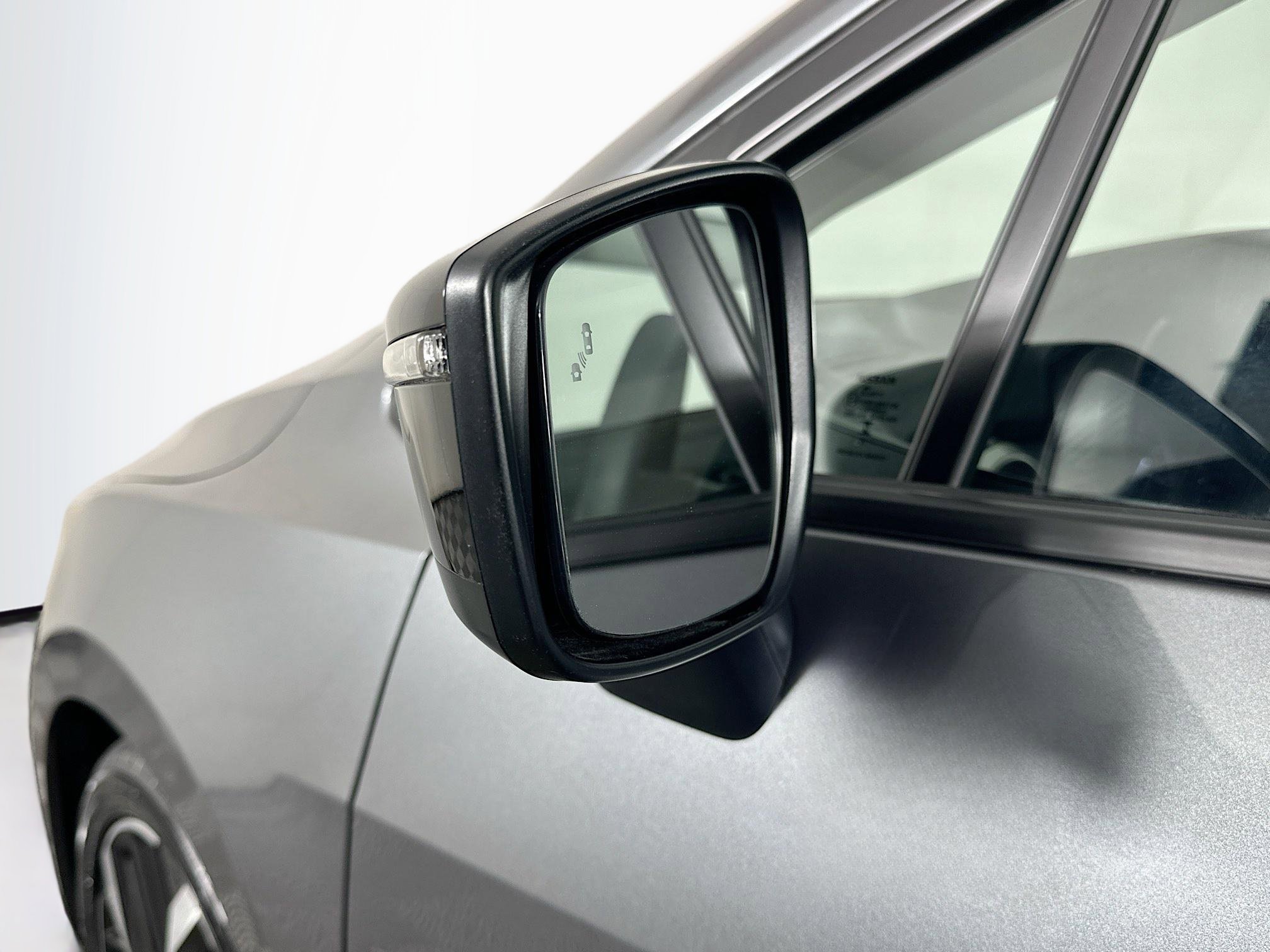 Used 2024 Nissan Versa SR w/ Trunk Package image 16