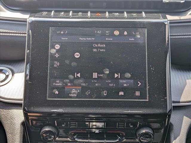 Used 2024 Jeep Grand Cherokee Altitude image 12