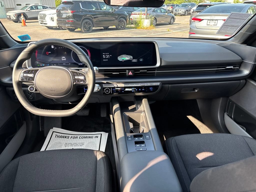 Used 2025 Hyundai Ioniq 6 SE AWD/4WD image 17