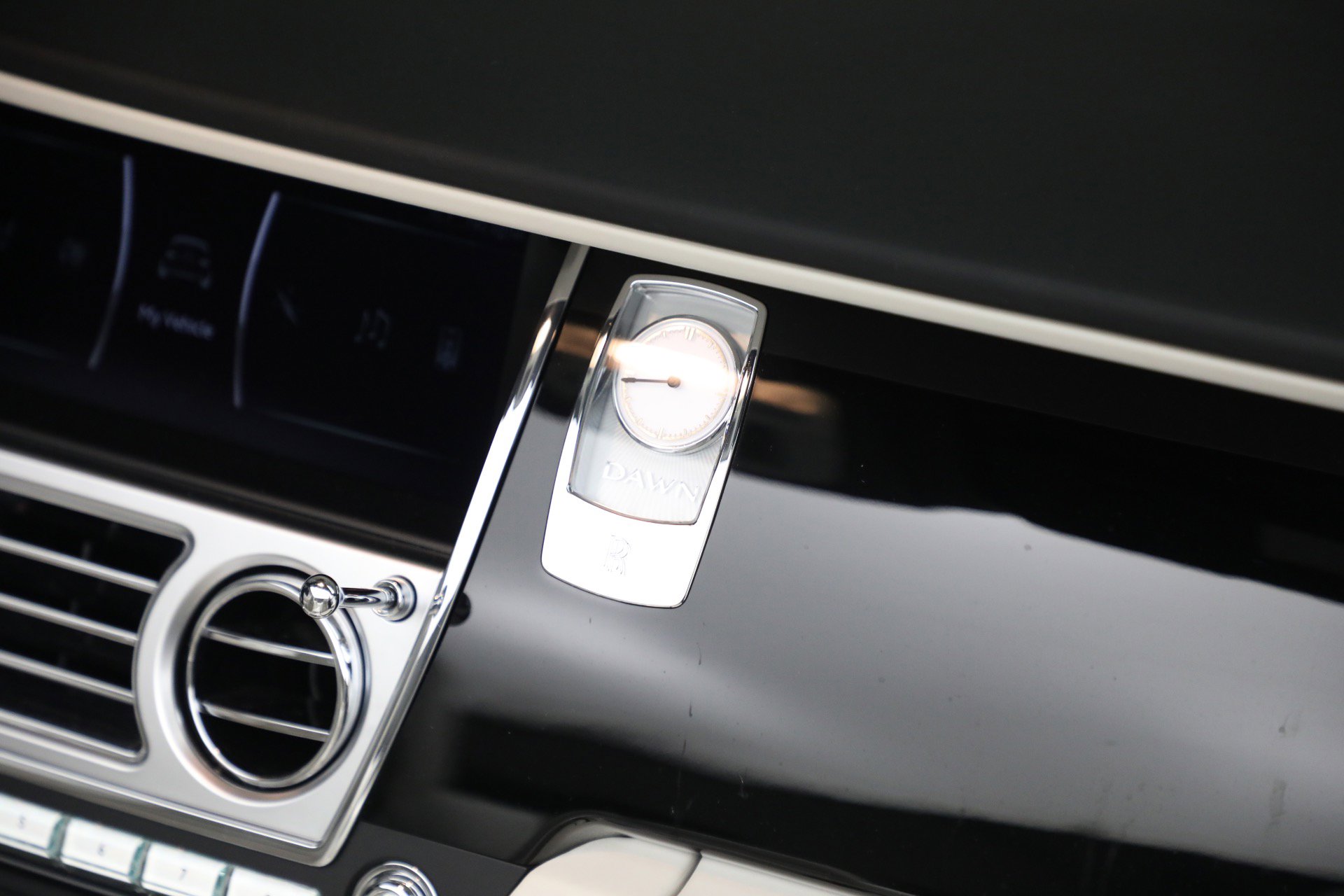 Certified 2018 Rolls-Royce Dawn image 47