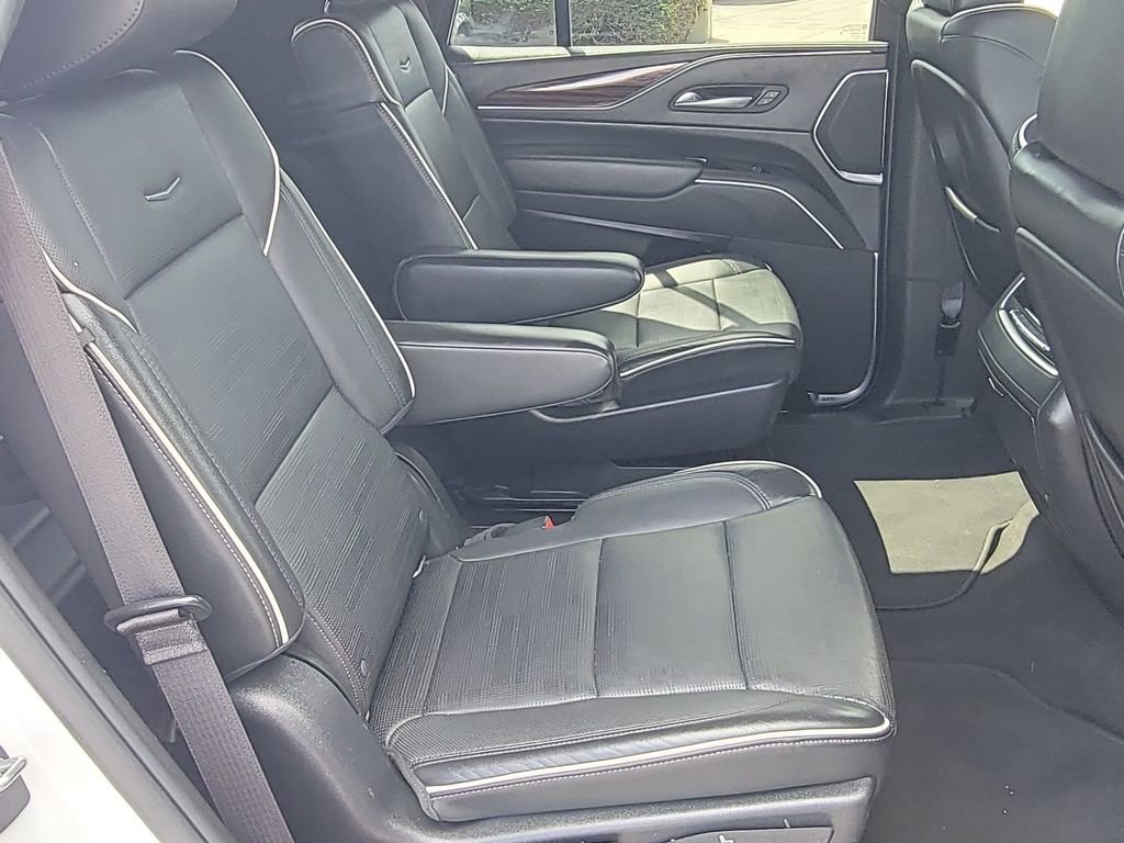 Certified 2022 Cadillac Escalade Premium Luxury image 27