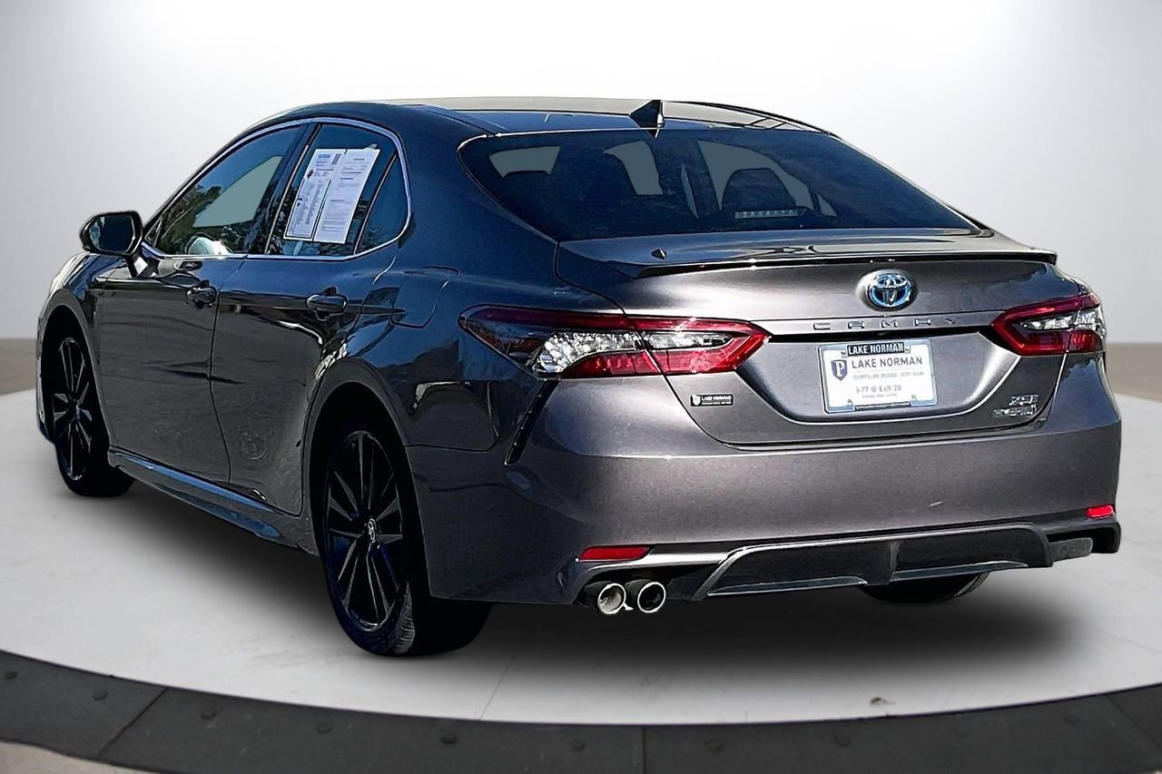 Used 2023 Toyota Camry XSE w/ Cold Weather Package image 7
