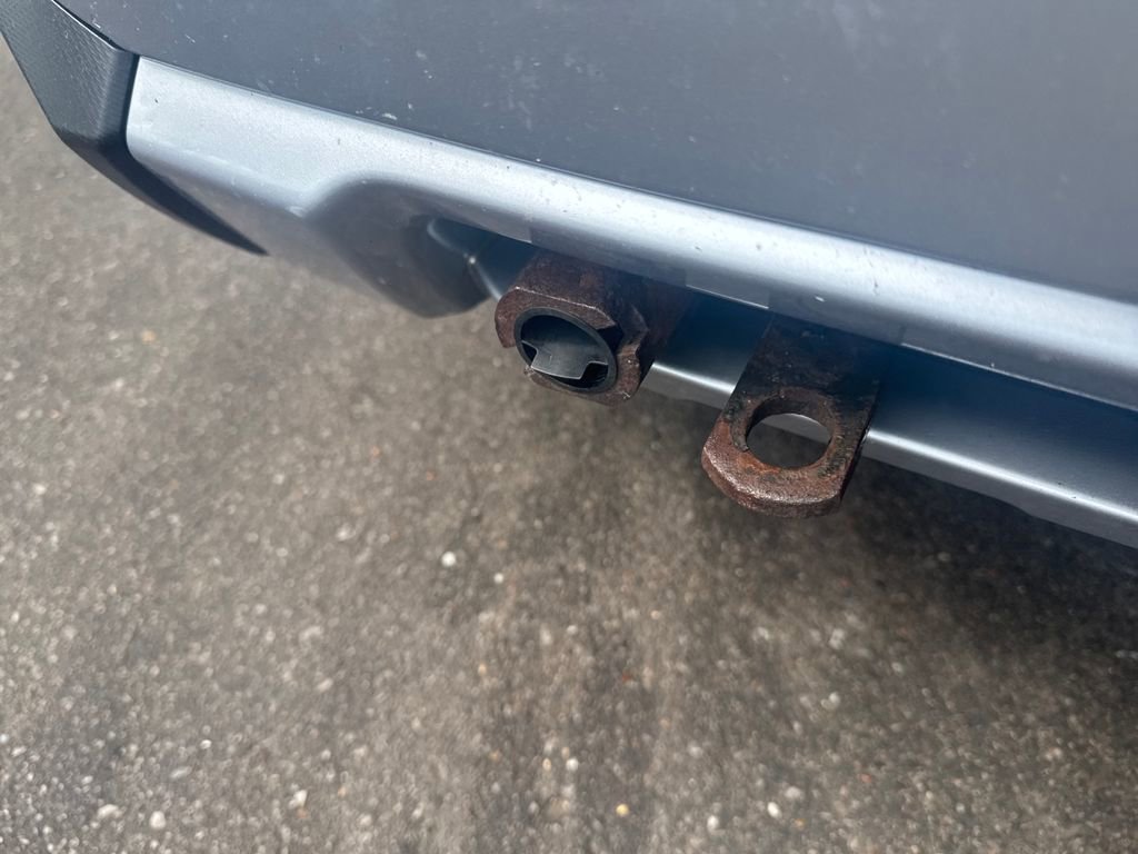 Used 2017 Subaru Forester 2.5i Premium AWD/4WD image 36