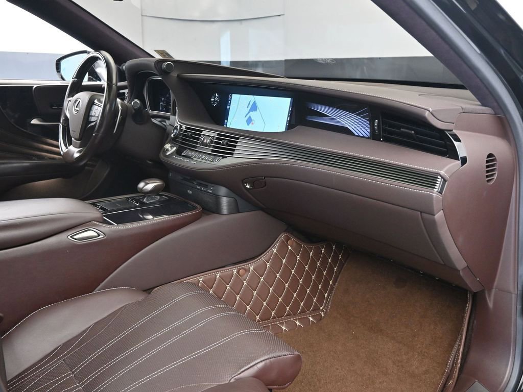 Used 2020 Lexus LS 500 AWD w/ Luxury Package image 14