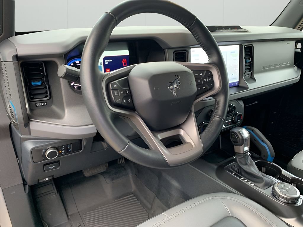 Used 2024 Ford Bronco Black Diamond image 16