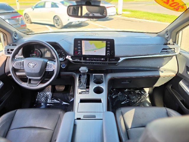 Used 2024 Toyota Sienna XSE w/ XSE Plus Package AWD/4WD image 30