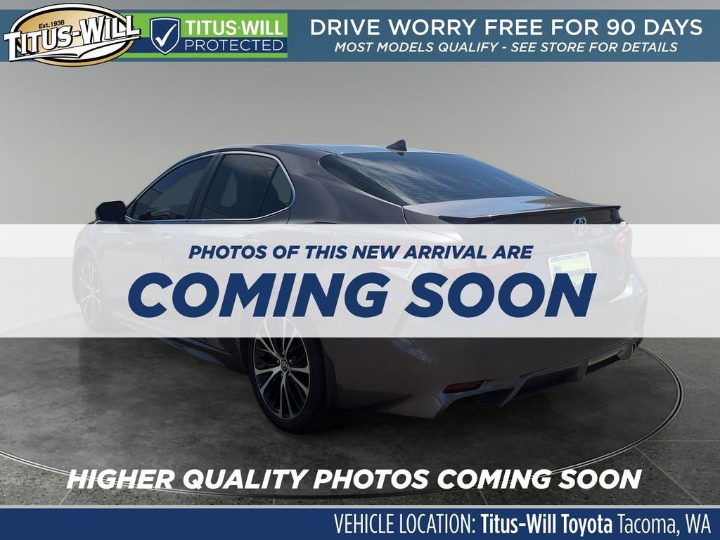 Used 2020 Toyota Camry SE w/ Convenience Package FWD image 3