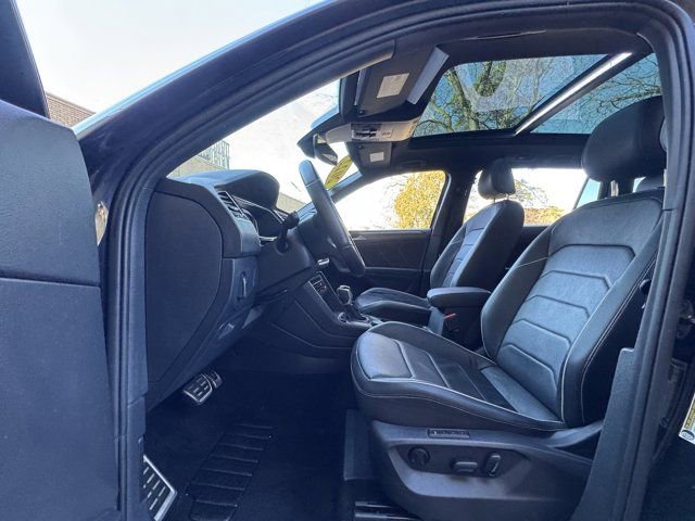 Used 2022 Volkswagen Tiguan SEL R-Line AWD/4WD image 29