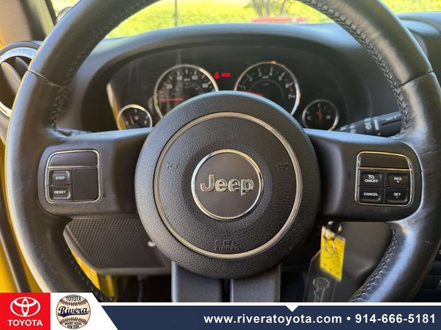 Used 2011 Jeep Wrangler Unlimited Sahara w/ Dual Top Group AWD/4WD image 13